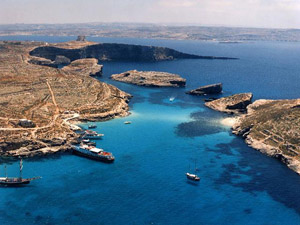 Relaxing Boat Trip Around Comino