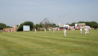 Not a 'cricket rain cloud' in sight!