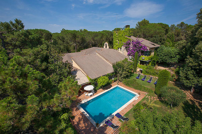 The Picturesque Catalan villa La Bruguera de Pubol - Vintage Travel ...