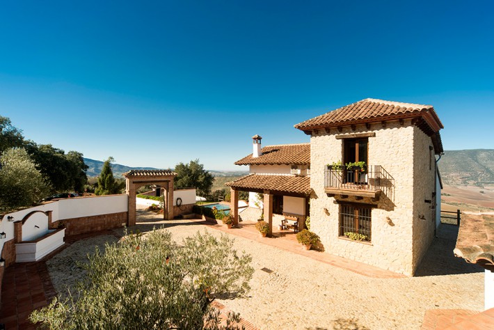  El Patio: A smart country home surrounded by splendid Andalusian vistas
