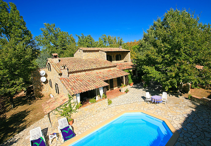  Sous le Chêne: A traditional stone cottage perfectly positioned in Provence