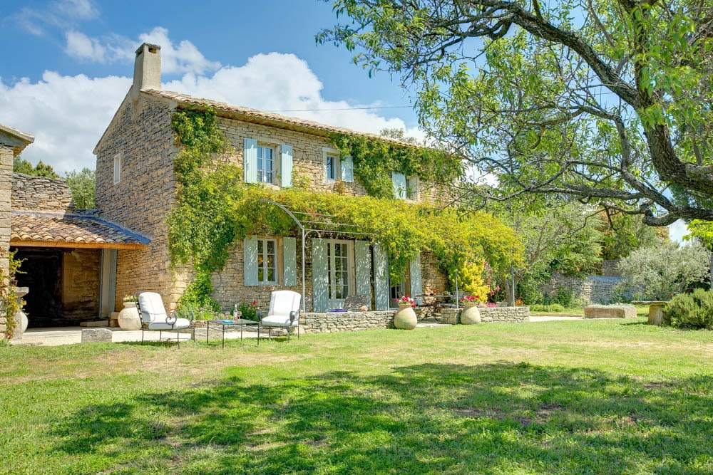 Wine, dine and sleep among the vineyards of Provence in these high-quality Vintage Travel villas