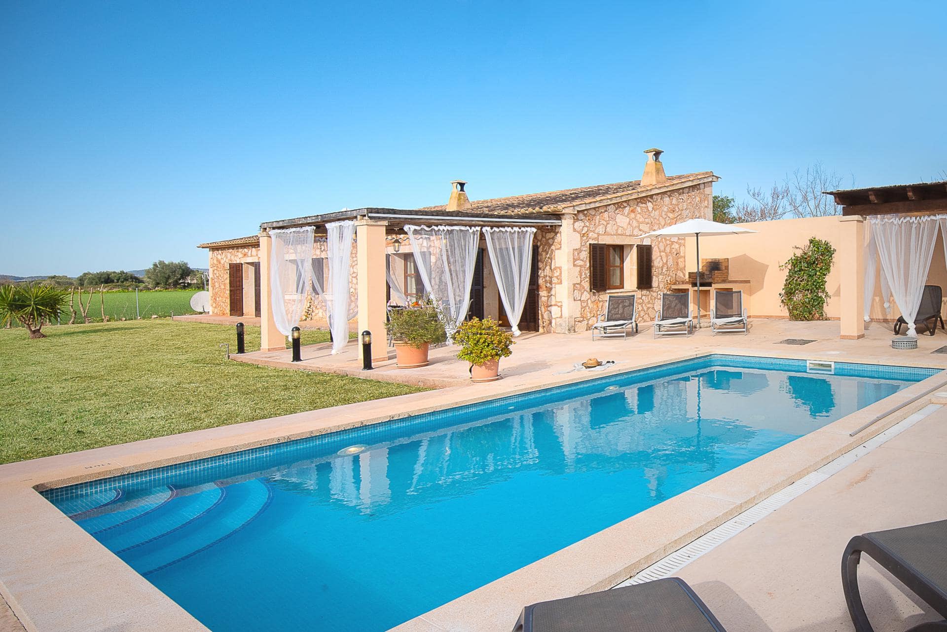 Stay at the beautiful Sa Figuera on Mallorca’s south-eastern coast 