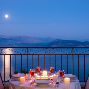 Romantic villas for two on Corfu