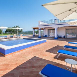Experience authentic Algarve at the stylish Sky 1 Villa