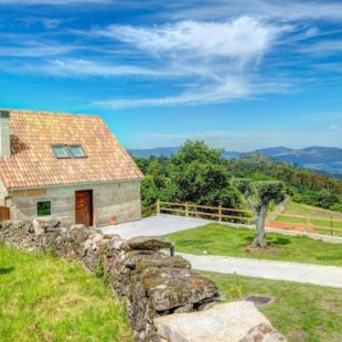 Looking for a romantic getaway to Galicia? Check out the rural retreat of Los Tendales