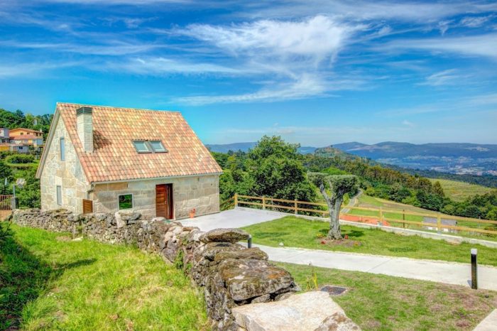 Looking for a romantic getaway to Galicia? Check out the rural retreat of Los Tendales