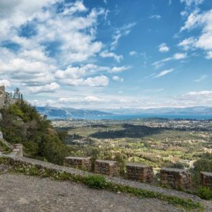 Exploring Corfu's Beautiful Town of Pelekas