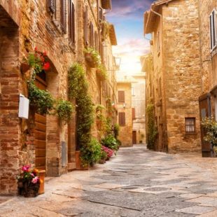 For history, art and culture check out the thriving Tuscan town of Pienza