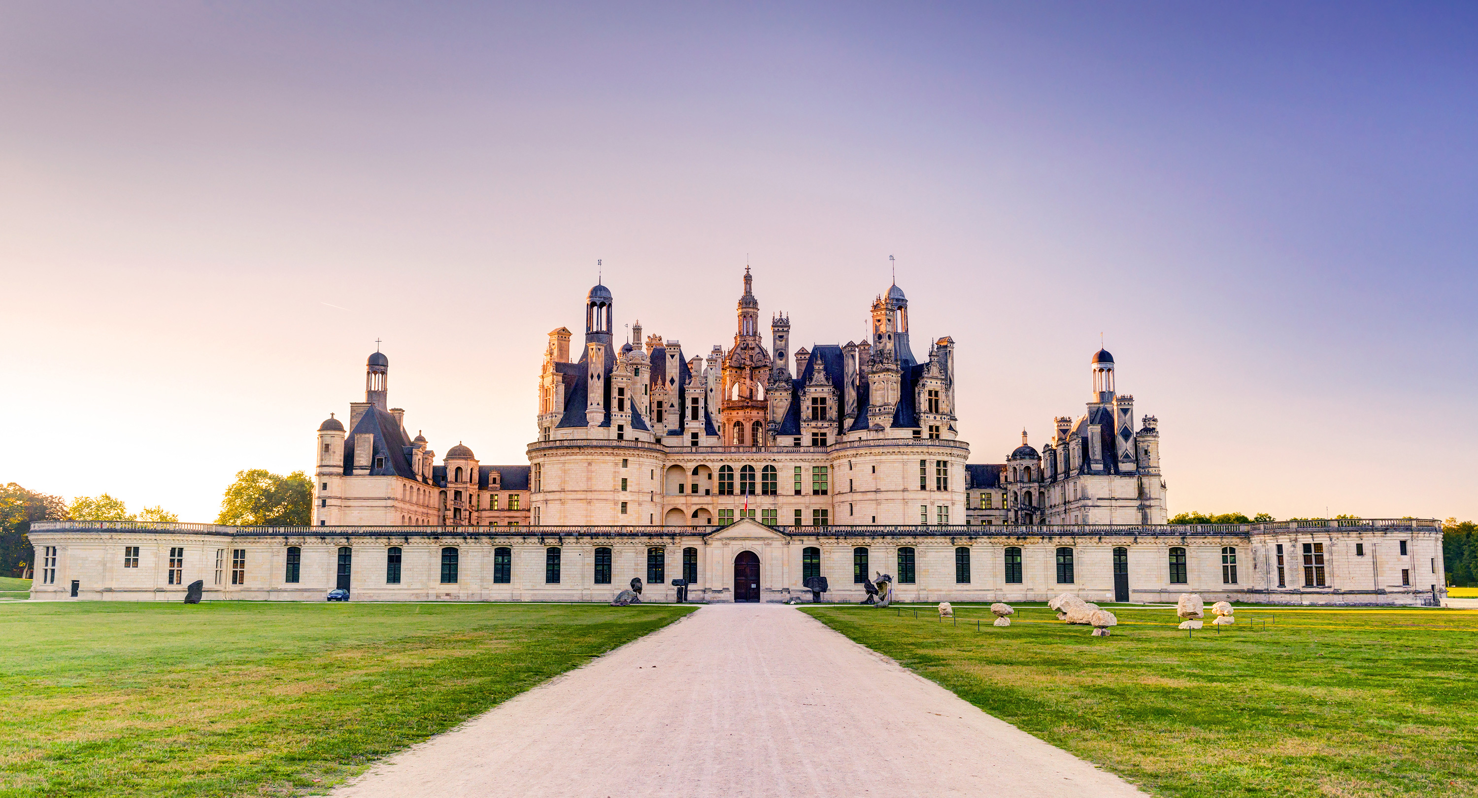 Three imposing chateaux of the Dordogne