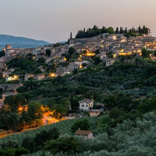 Discover Umbria's mighty Monte Subásio