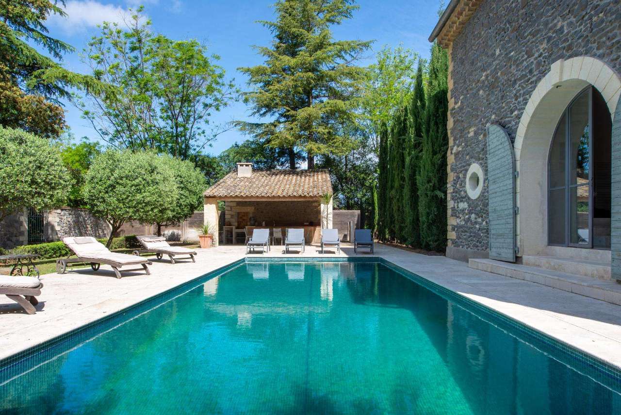 Les Cedres Vintage Travel